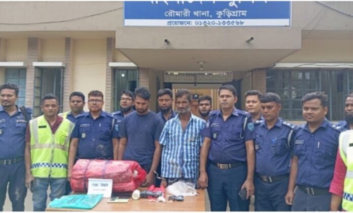 রৌমারীতে পুলিশের অভিযানে মাদক সম্রাট বাবা-ছেলেসহ গ্রেফতার।