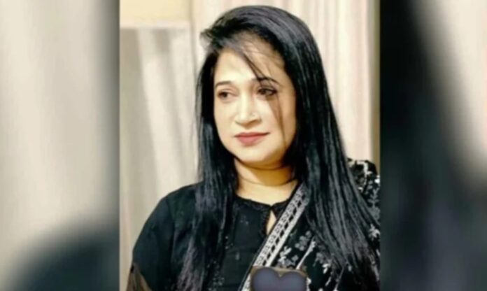 সাবেক যুবলীগ নেতার স্ত্রী রুবি আক্তার কণা ইয়াবাসহ গ্রেপ্তার।