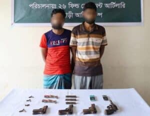 যাত্রাবাড়ীতে ৪টি আগ্নেয়াস্ত্রসহ গ্রেফতার ২ সন্ত্রাসী।