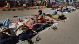 শাহবাগে চাকরিচ্যুত বিডিআরদের আর্তনাদ।