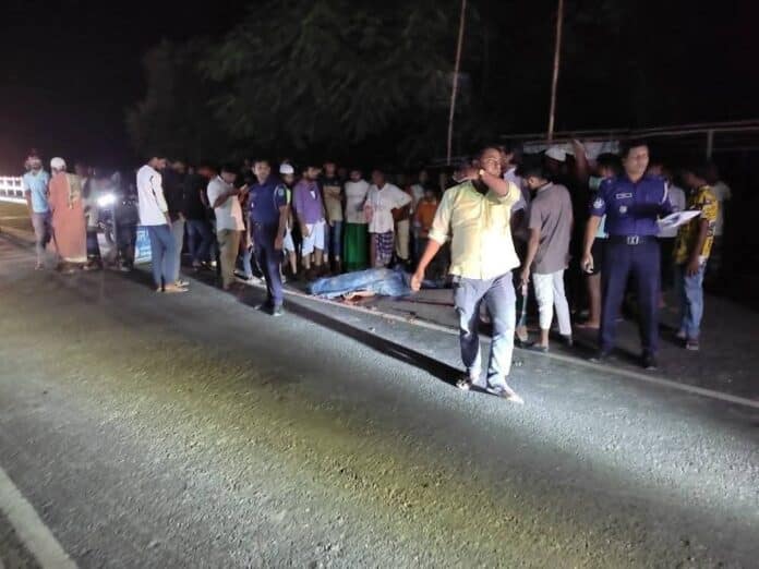 কুড়িগ্রামে ধরলা ব্রিজে ট্রাক চাপায় পথচারীর মৃত্যু, চালক আটক |