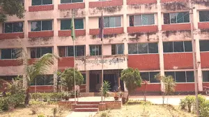 যুবককে গণধোলাই দিয়ে পুলিশে সোপর্দ: কুড়িগ্রামে শিশু ধর্ষণের চেষ্টার অভিযোগ।