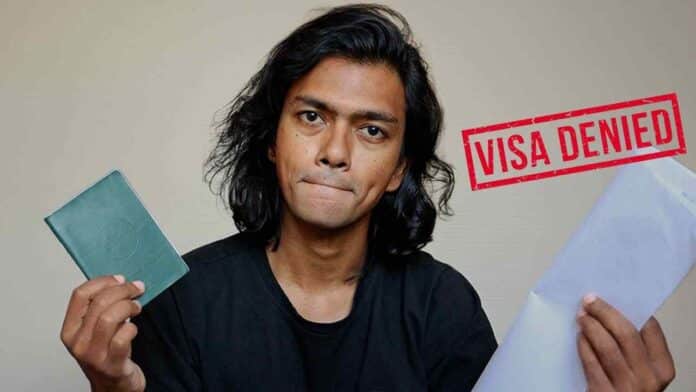 ছবি: সংগৃহিত | বাংলাদেশি পাসপোর্ট ও বাস্তবতা: ১বছরে ৭টি দেশের ভিসা রিজেক্ট।
