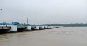 দ্রুত বাড়ছে তিস্তা ও ধরলার পানি, খুলে দেওয়া হয়েছে ৪৪ জলকপাট।